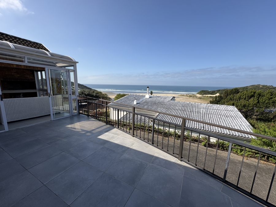 6 Bedroom Property for Sale in Cintsa East Eastern Cape